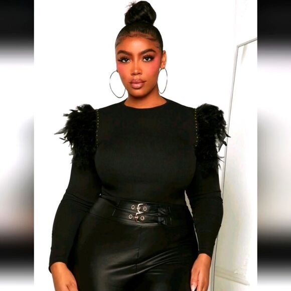 Elegant Black Feathered Women's Top - Picture 1 of 7
